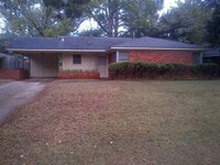 Building Photo - $500 OFF MOVE IN SPECIAL - HEART OF BROADMOOR HOME-3/1.5