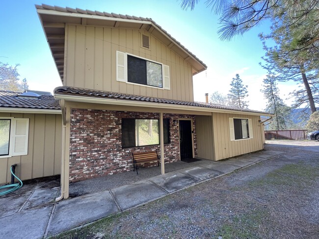 Primary Photo - 43126 E Sugar Pine Dr