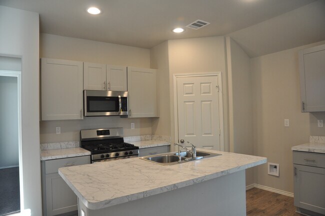 Building Photo - 23327 Briarstone Hbr Trl