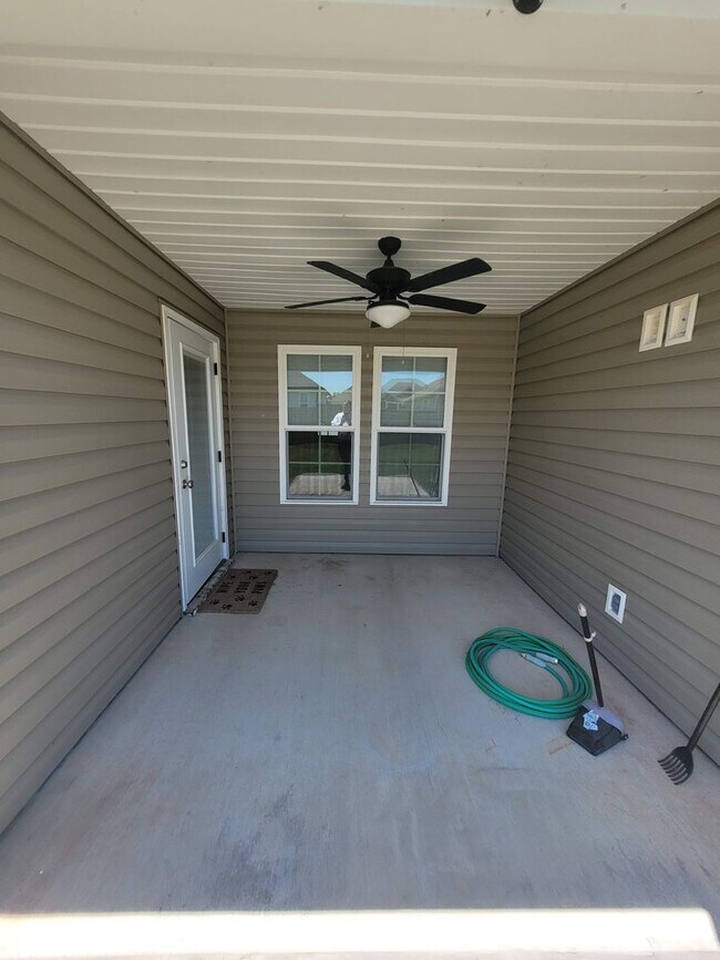 Building Photo - 3925 Duke Ct