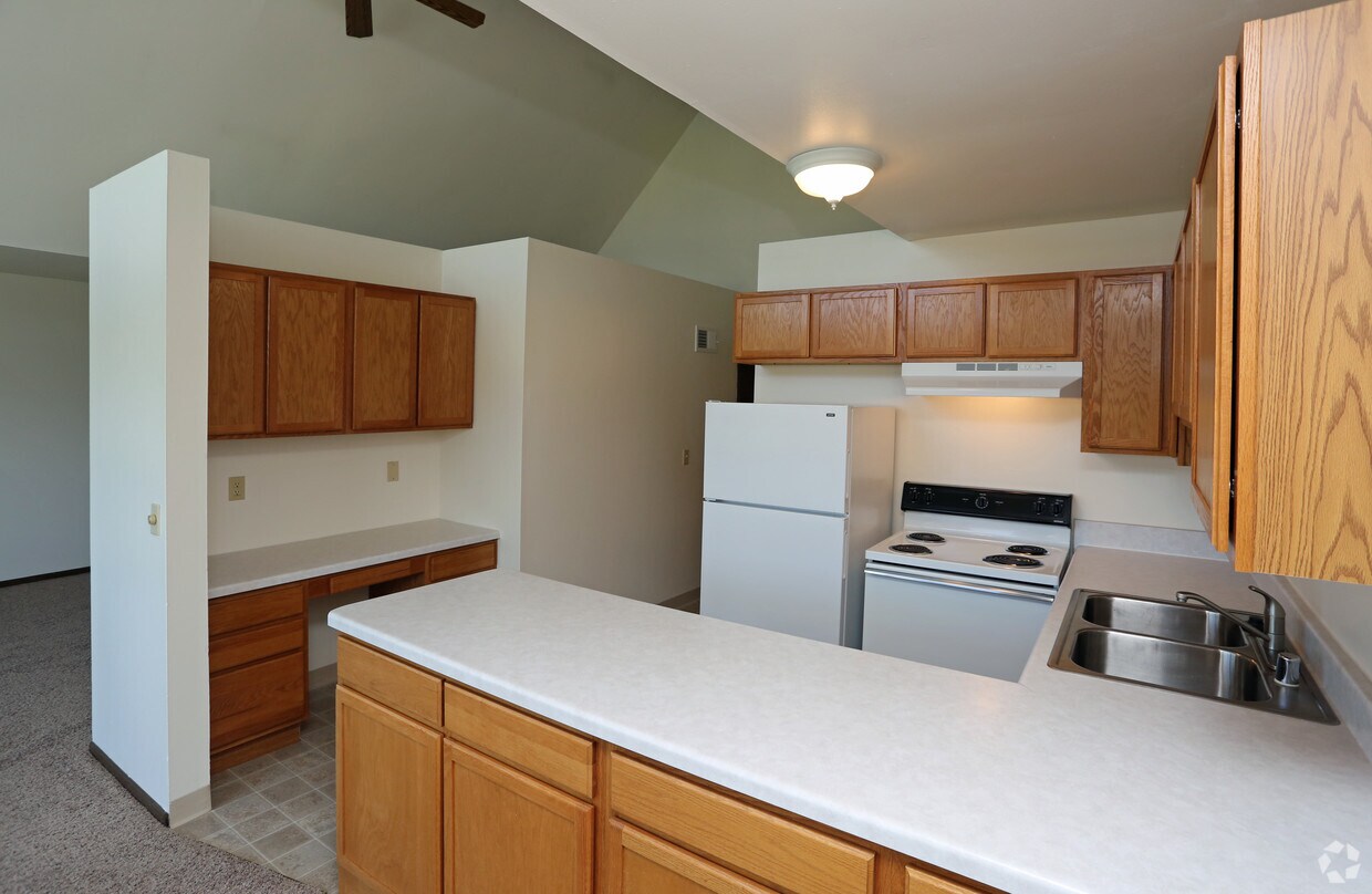 Summit Lake Apartments Townhomes Hartland