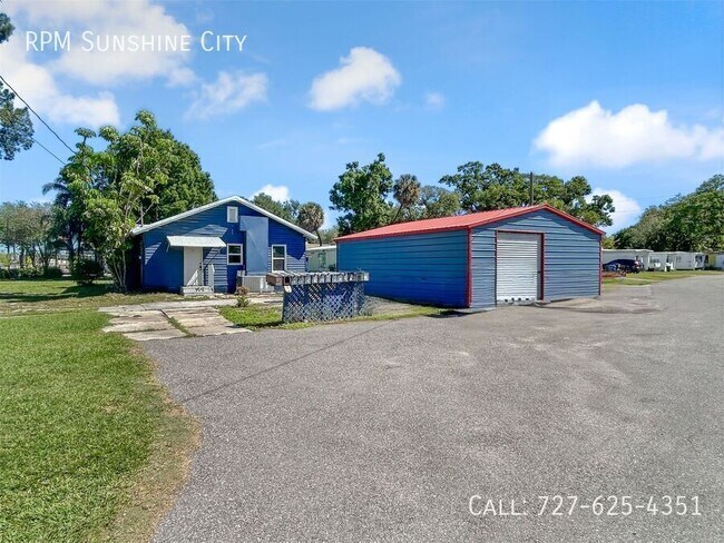 Building Photo - 710 S 50th St