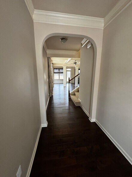 Building Photo - 3092 Brockenhurst Dr