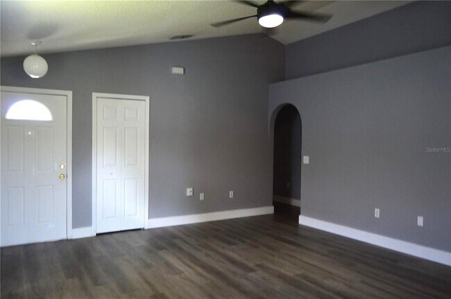 Building Photo - 424 Delicata Dr