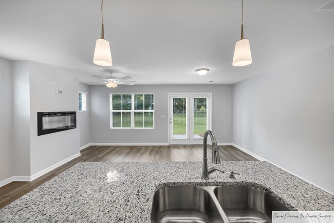 Building Photo - MODERN 3 BEDROOM IN LEXINGTON'S MURRAY VILLAGE