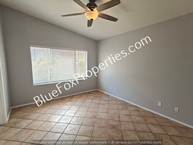 Building Photo - 9048 N Palm Brook Dr
