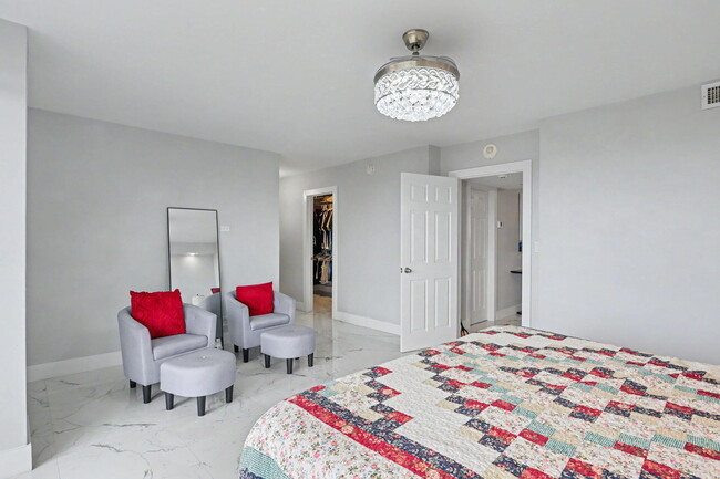 Building Photo - 4280 Galt Ocean Dr