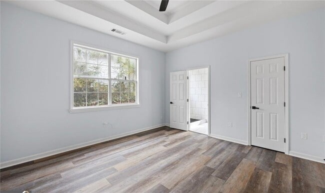 Building Photo - 7089 Wade Rd