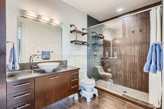 Building Photo - 2460 W 29th Ave