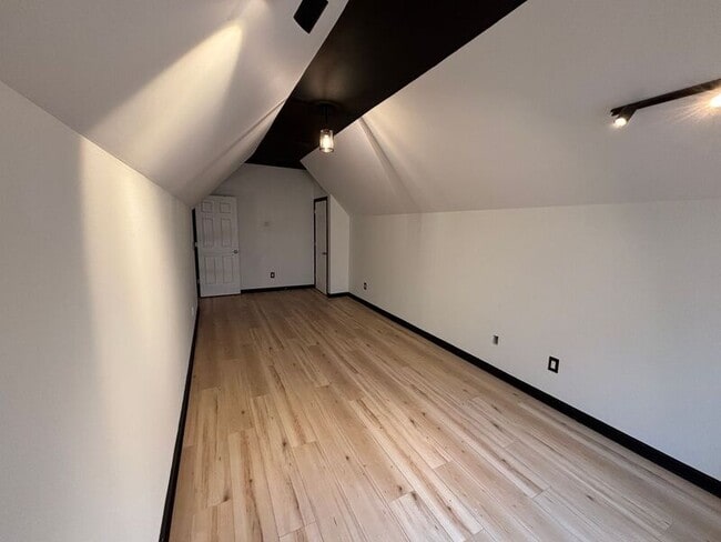 Building Photo - 112 Salinas Ct