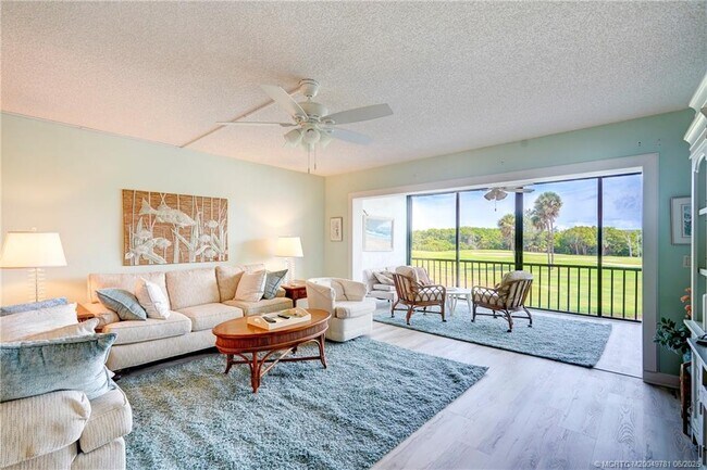 Building Photo - 5532 NE Gulfstream Way