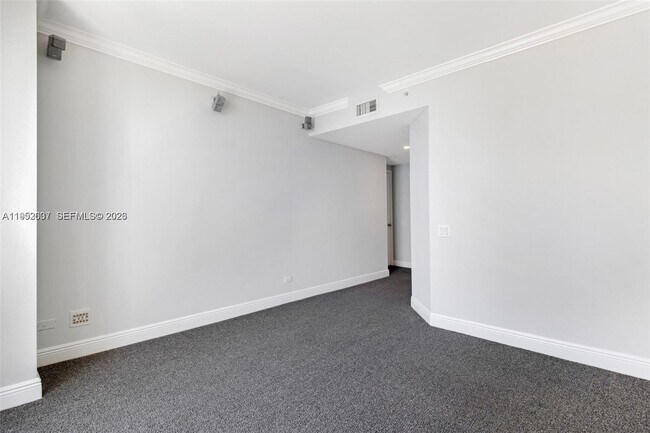 Building Photo - 701 Brickell Key Blvd