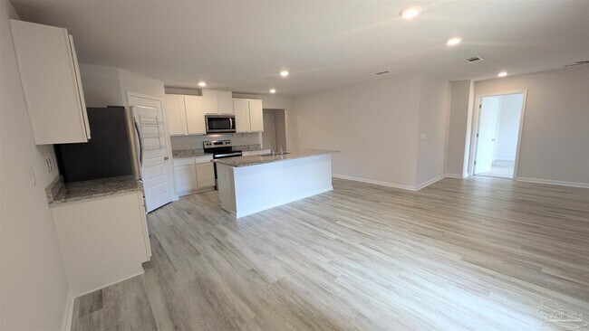 Building Photo - 9294 Tara Cir