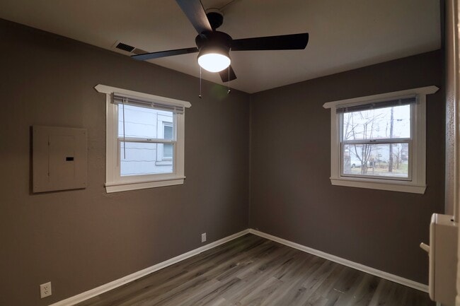 Building Photo - 237 S Kaley St