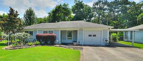 Primary Photo - 206 Pecan Dr