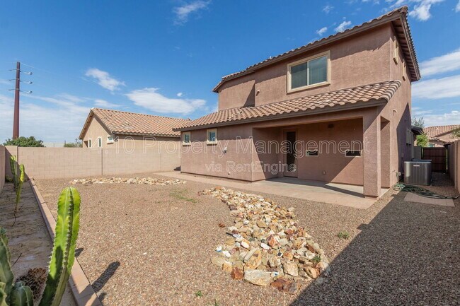 Building Photo - 5216 S 16th Pl