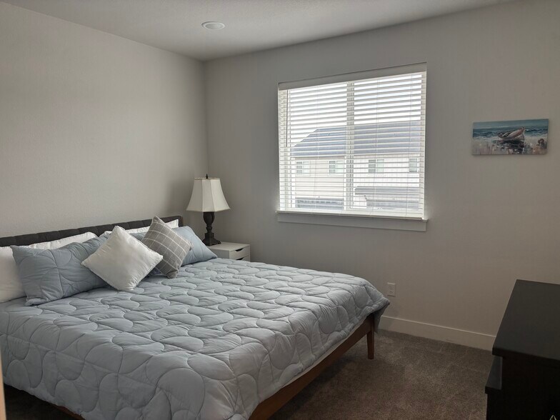 Building Photo - 4125 24th Street Rd