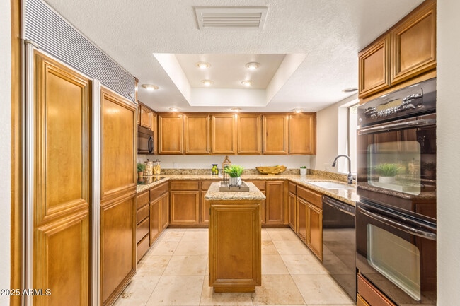 Building Photo - 5443 N 25th St