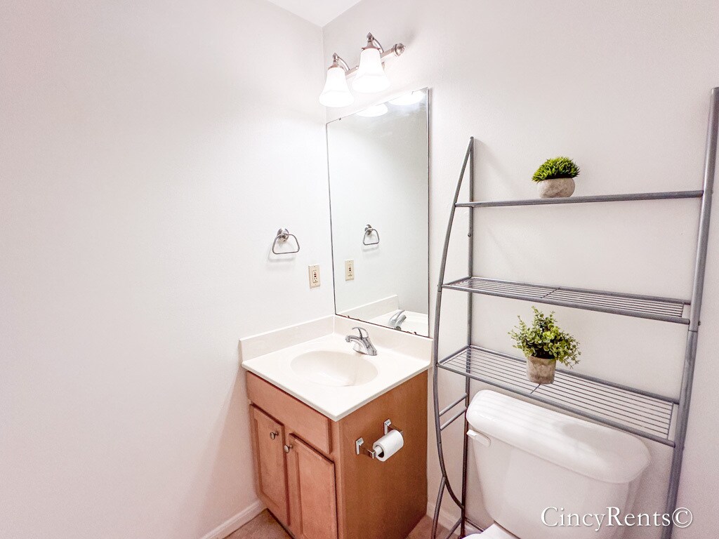 Building Photo - 2126 Fulton Ave