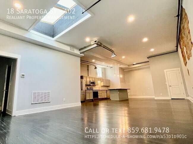 Building Photo - 18 Saratoga St