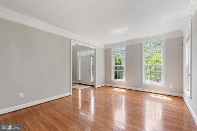 Building Photo - 15436 Symondsbury Way