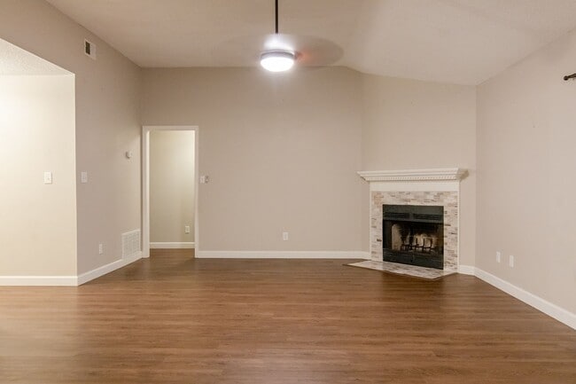 Building Photo - 3/2 located in Ft. Walton Beach