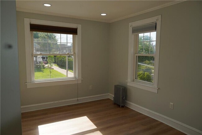 Building Photo - 1362 Narragansett Blvd