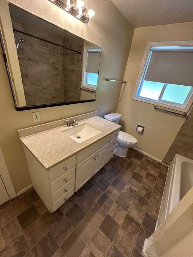 Building Photo - 24783 Parkside Dr