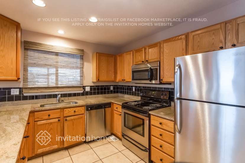 Building Photo - 8738 Snowbird Way