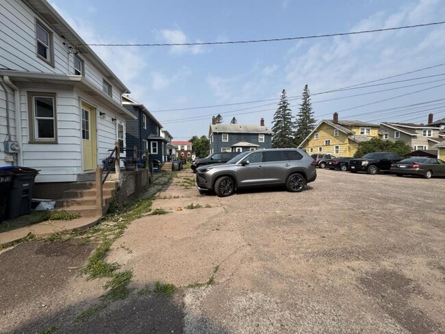 Building Photo - 1315 N 21st St