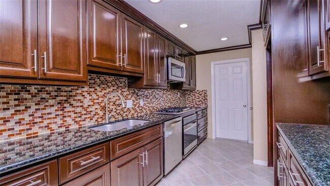 Building Photo - 3018 Wagon Trail Dr