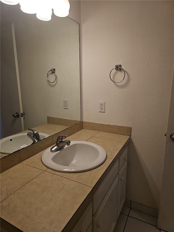 Building Photo - 405 E Mimosa Pl