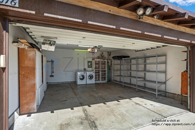 Building Photo - 41076 Davila Ct
