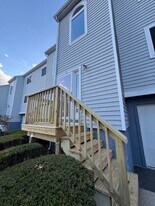 Building Photo - 9 Brentmore Dr