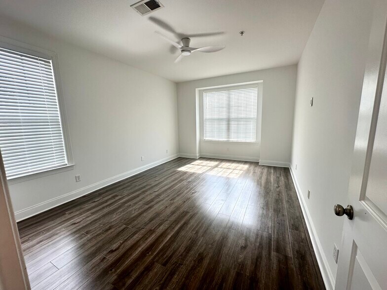 Building Photo - 149 Breezes Dr