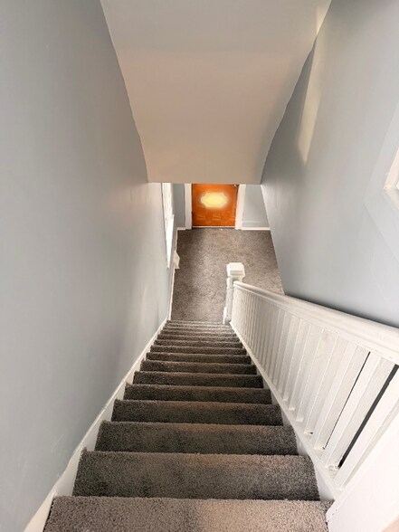 Building Photo - 179 6th Ave