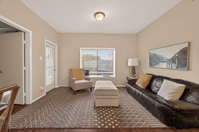 Building Photo - 2211 S Braeswood Blvd