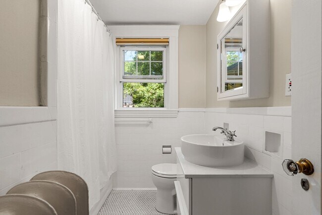 Building Photo - 29 Addington Rd