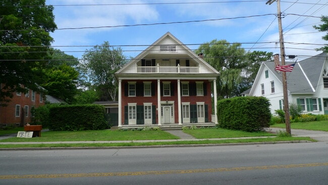 Building Photo - 20 Main St
