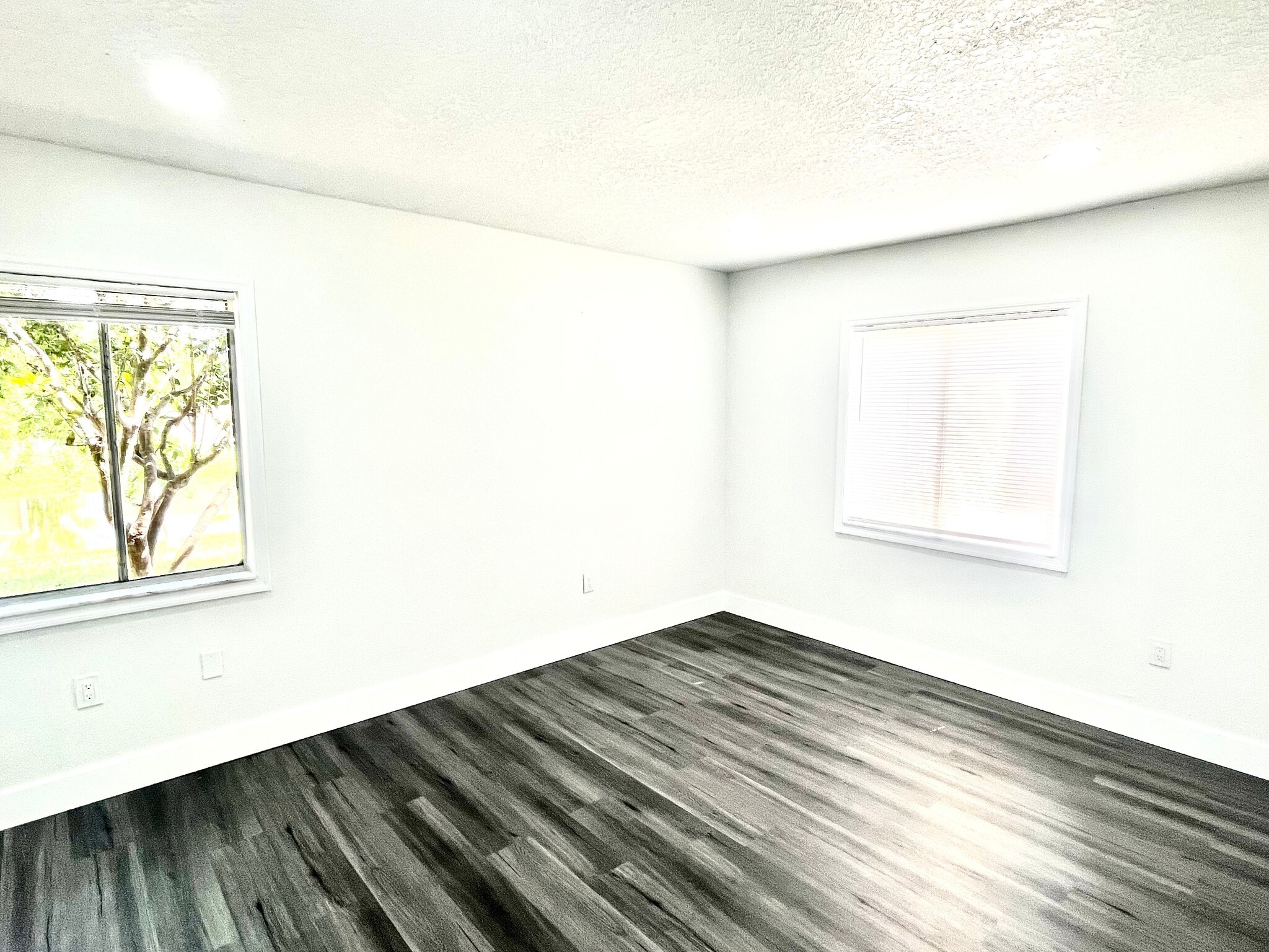 Building Photo - 5208 Via Hacienda Cir