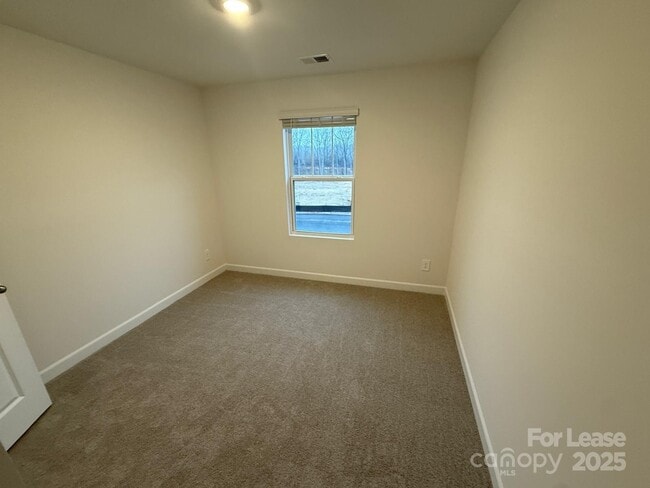 Building Photo - 4113 Smt Wds Dr