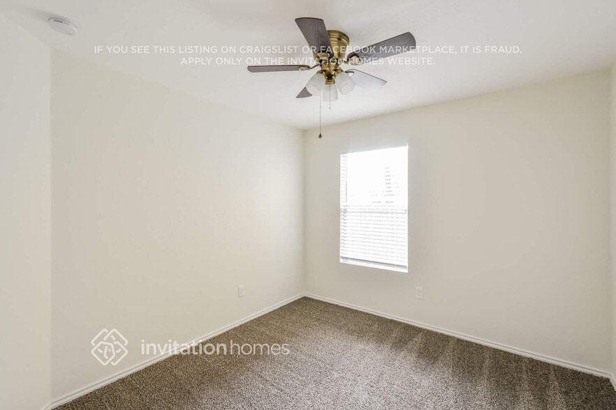 Building Photo - 27305 Paraiso Manor