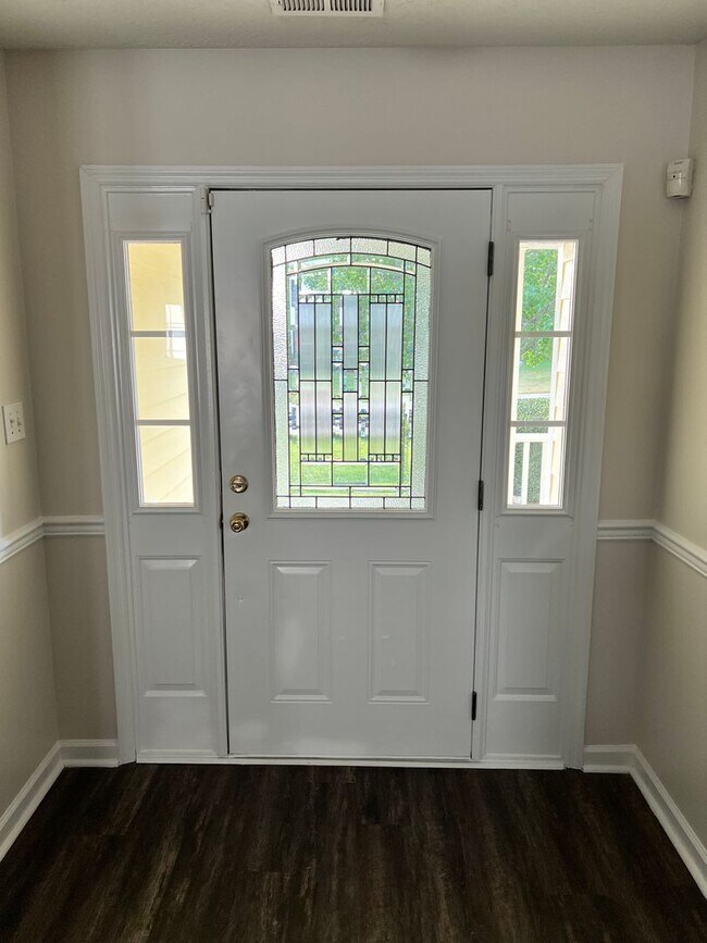 Building Photo - Beautiful 4br, 2.5 bath home in the Jack Brit school district