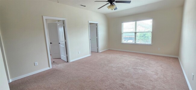 Building Photo - 3412 Canyon Lake Dr