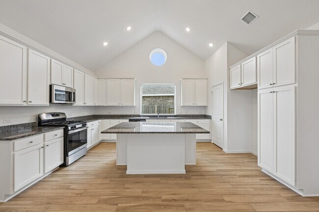 Building Photo - 7818 Palm Glade Dr