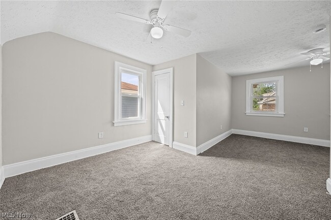 Building Photo - 3685 E 149th St