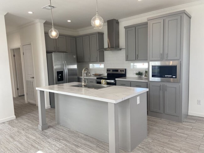 Building Photo - 344 Heritage Blvd