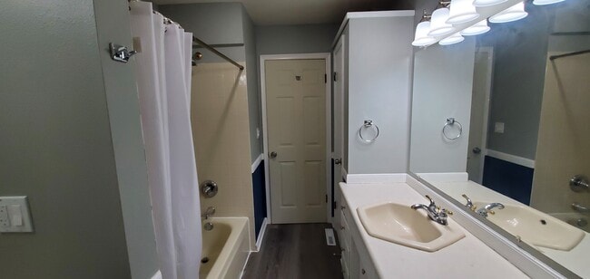 Building Photo - 425 97th Ave NW