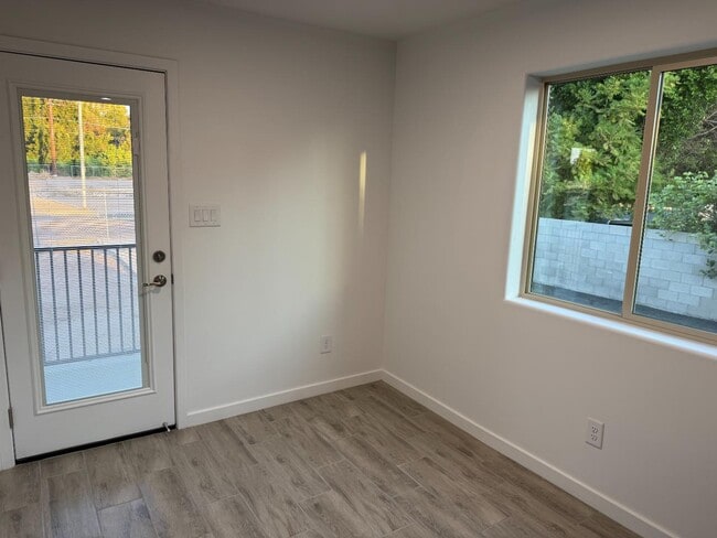 Building Photo - 279 S Avenue A