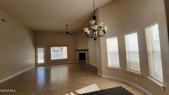 Building Photo - 11512 Porfirio Payan Dr